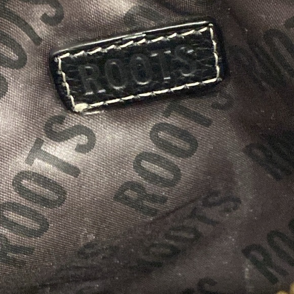 Roots Leather Purse - Picture 5 of 7